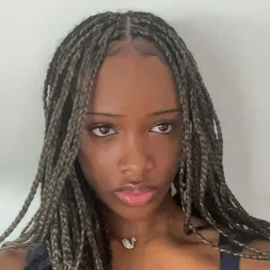 Baby-sitter étudiante à Paris 