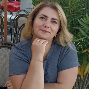 Відповідальна доморобітниця в Шербурі 