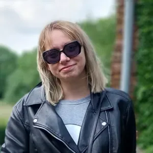 Pet sitter responsable à votre Service. 