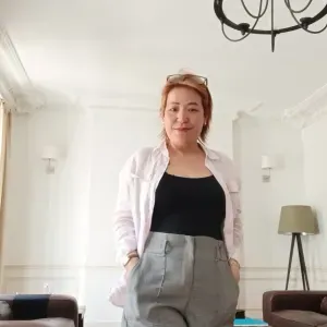 House keeper at your service.
