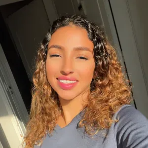 Baby-sitter douce et expérimentée à bordeaux 