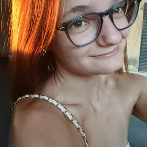 Tutora comprometida a que el aprendizaje sea divertido 