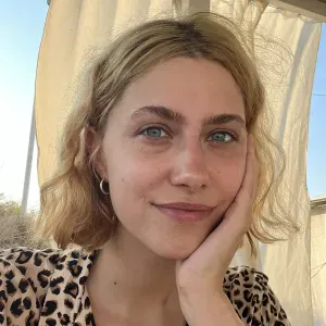 Kreative und empathische Babysitterin sucht einen Job! 