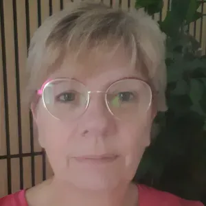 Aide ménagère expérimentée et minutieuse 