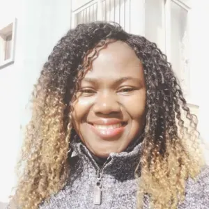 Compassionate and Proficient Caregiver Looking for a job