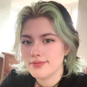 Nanny, babysitter and childminder St Austell