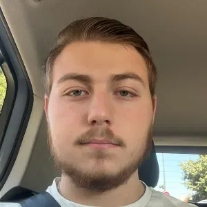 Disponible à saint Martin de crau Marseille et leur environ