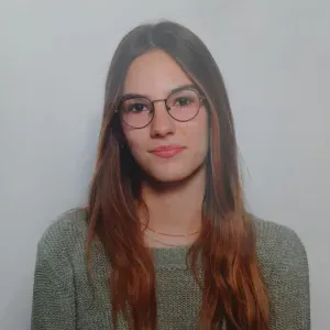 Baby-sitter dévouée au alentours de Moûtiers.