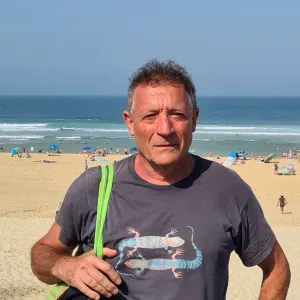 Passer donner à manger à mon chat.