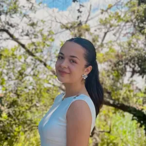 Babysitter responsável e disponível