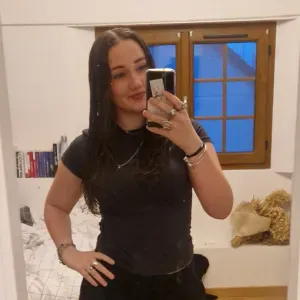 Baby-sitter à l'écoute et expérimentée 