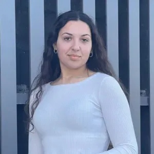 Babysitter com experiência na zona de Esp., Fão e Apúlia.