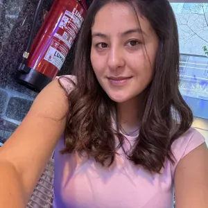 Niñera, canguro en madrid, con experiencia  