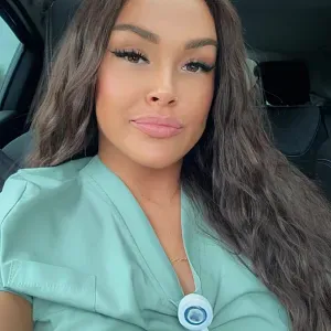 Dame de compagnie qualifiée et bienveillante