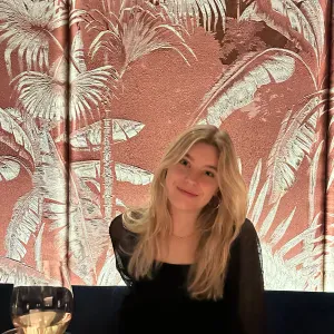Bilingual English Tutor in Paris