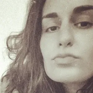 Empregada de limpeza de confiança 