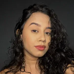 Babysitter Azambuja, com experiência 