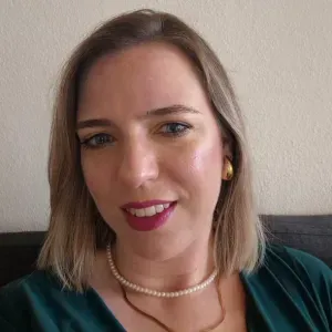 Nanny Especializada: Disciplina Positiva e Segurança