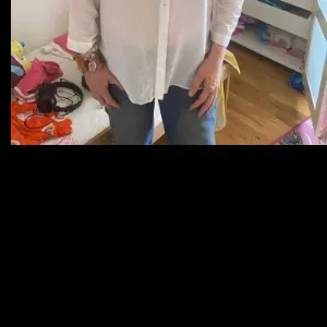 Babysitter con esperienza con Neonati