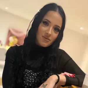 Liebevolle Babysitterin mit Erfahrung