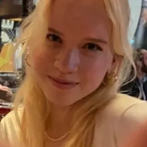 French and english tutor, homework help, babysitter! :)