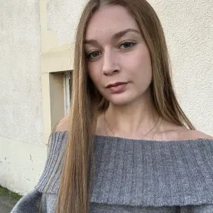 Baby-sitter disponible à dijon ou aux alentours du 71 