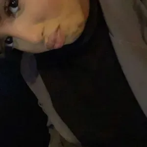 Aide ménagère à domicile à Forest disponible et flexible