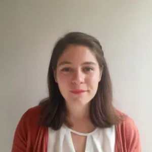 Baby-sitter expérimentée disponible à Lausanne