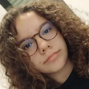 Je suis une adolescente qui vous propose mes services ! 