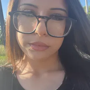 * Baby-sitter disponible à Grigny et alentours