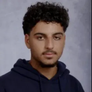 Baby-sitter formé à Morlaix, je peux aller aux alentours 