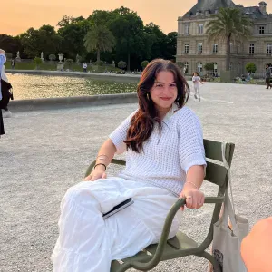 Baby-sitting, aide aux devoirs/cours, aide ménagère