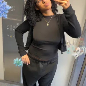 Baby-sitter douce et patiente à Béziers 