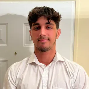 Baby - sitter, ayant déjà eu une première expérience 