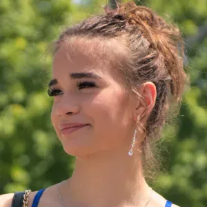 Baby-sitter diplômée CAP AEPE - garde d'enfants à domicile