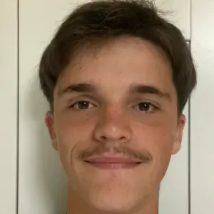 Baby-sitter paris étudiant. 