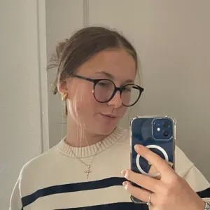 Je m'appelle Capucine je garderais vos enfants avec plaisir 