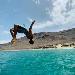 Trabajo de limpieza en San Cristóbal de la Laguna