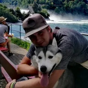 Jeune homme de 27 ans propose ses services