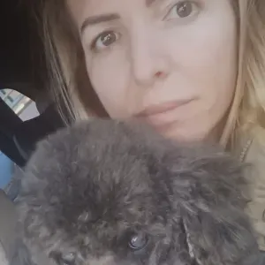 Mi chiamo Martina ho 37 anni e amo gli animali..