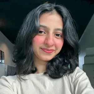 "Private English Teacher & Childcare Assistant – Lille"