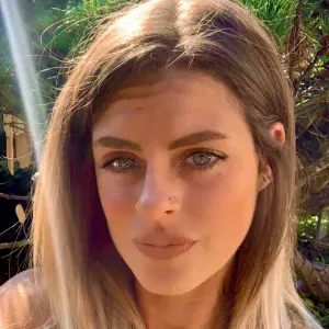 Passionné des animaux, prêt à chouchouter, les vôtres!!