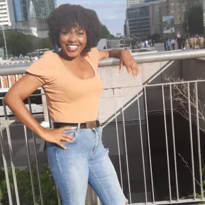 Experienced Baby Sitter In Paris