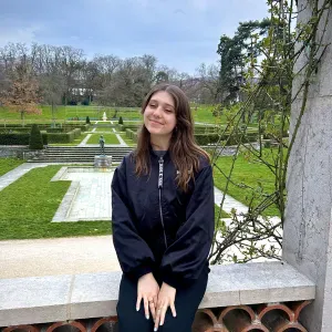 Aide aux devoirs/cours de guitare, espagnol et français