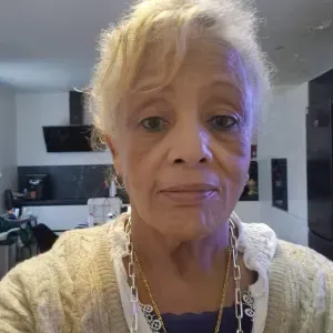 Aide  à domicile,  dame de compagnie  