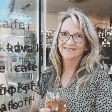 Job offer cleaner in Evora