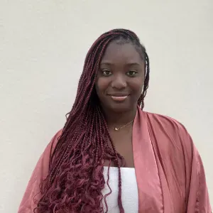 Jeune nounou disponible immédiatement à Nantes