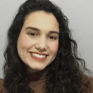 Baby-sitter com experiência em Faro 