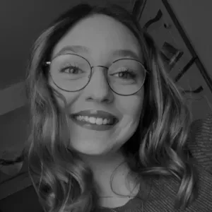 Baby-sitter situé sur lanhelin 