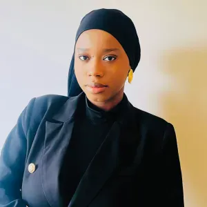 Baby sitter expérimenté de 1 an.